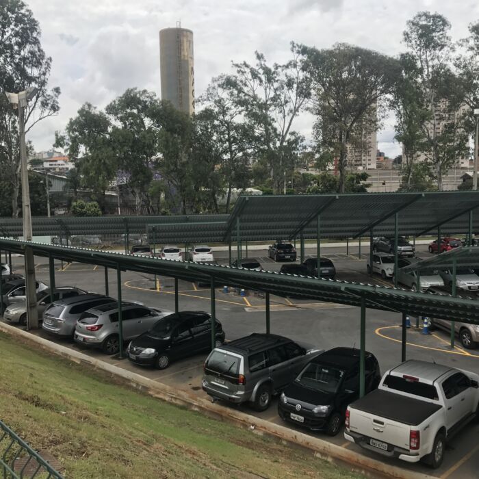 Cobertura metálica e pavimentação Unimed